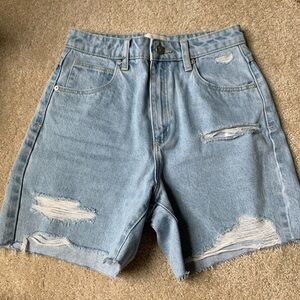 ABrand NWOT Claudia cut offs
